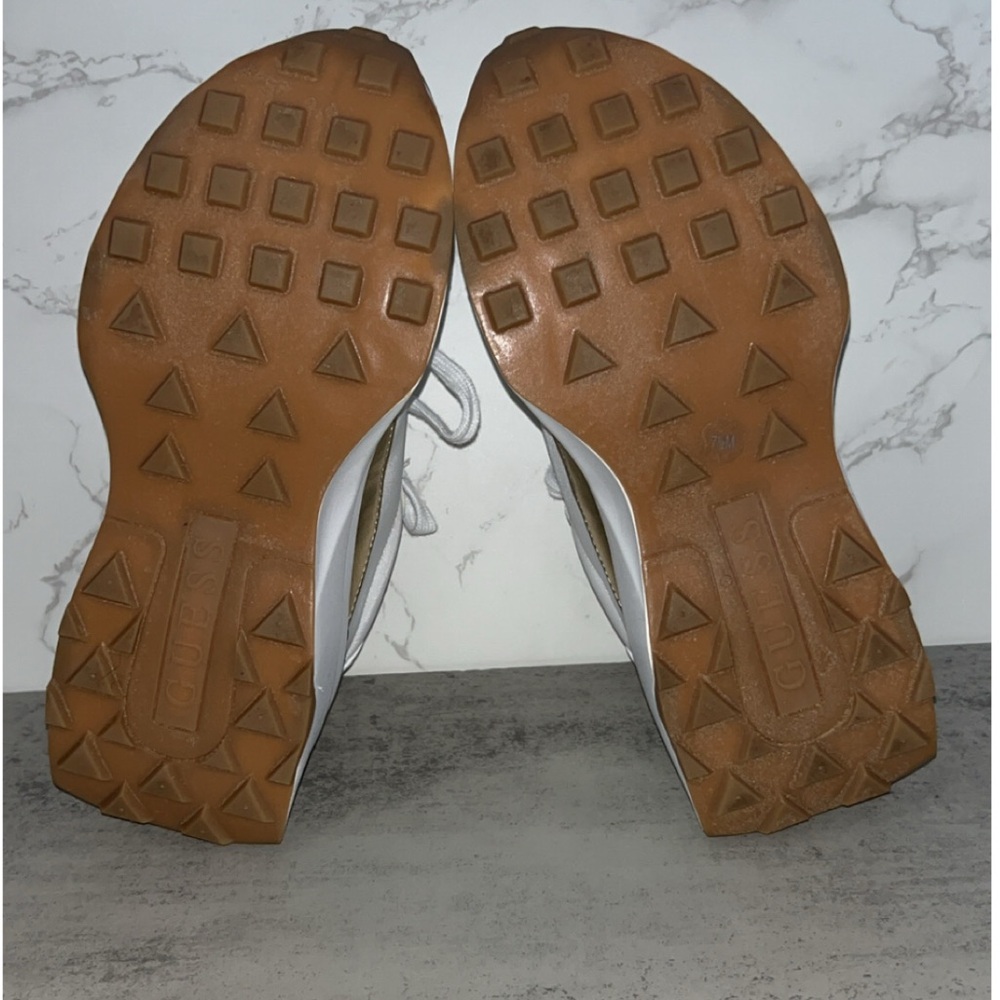 Guess Calebb Logo Print Sneaker - Picture 11 of 11